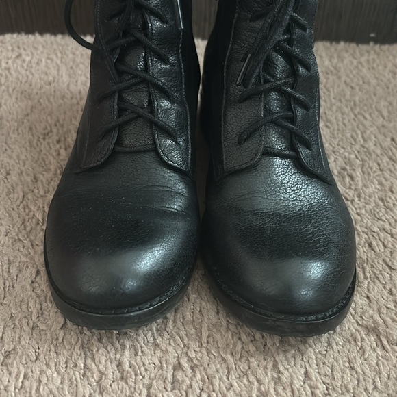 Vince Camuto Vo-Wannett Boots - Picture 6 of 12